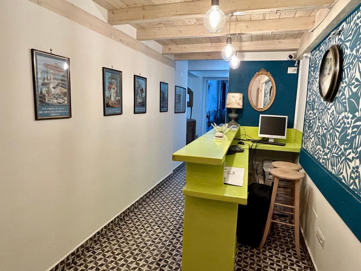 Tribunali Apartments Naples Luaran gambar