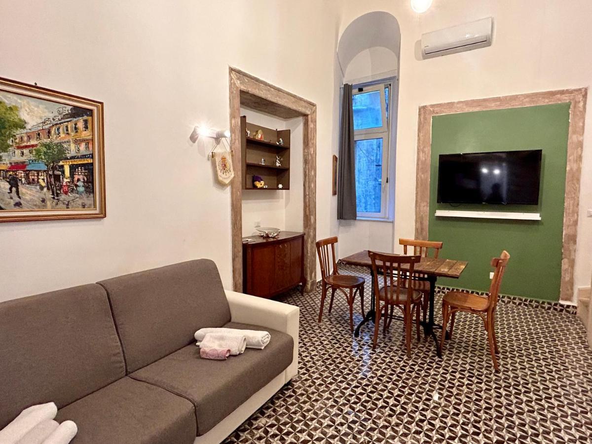 Tribunali Apartments Naples Luaran gambar